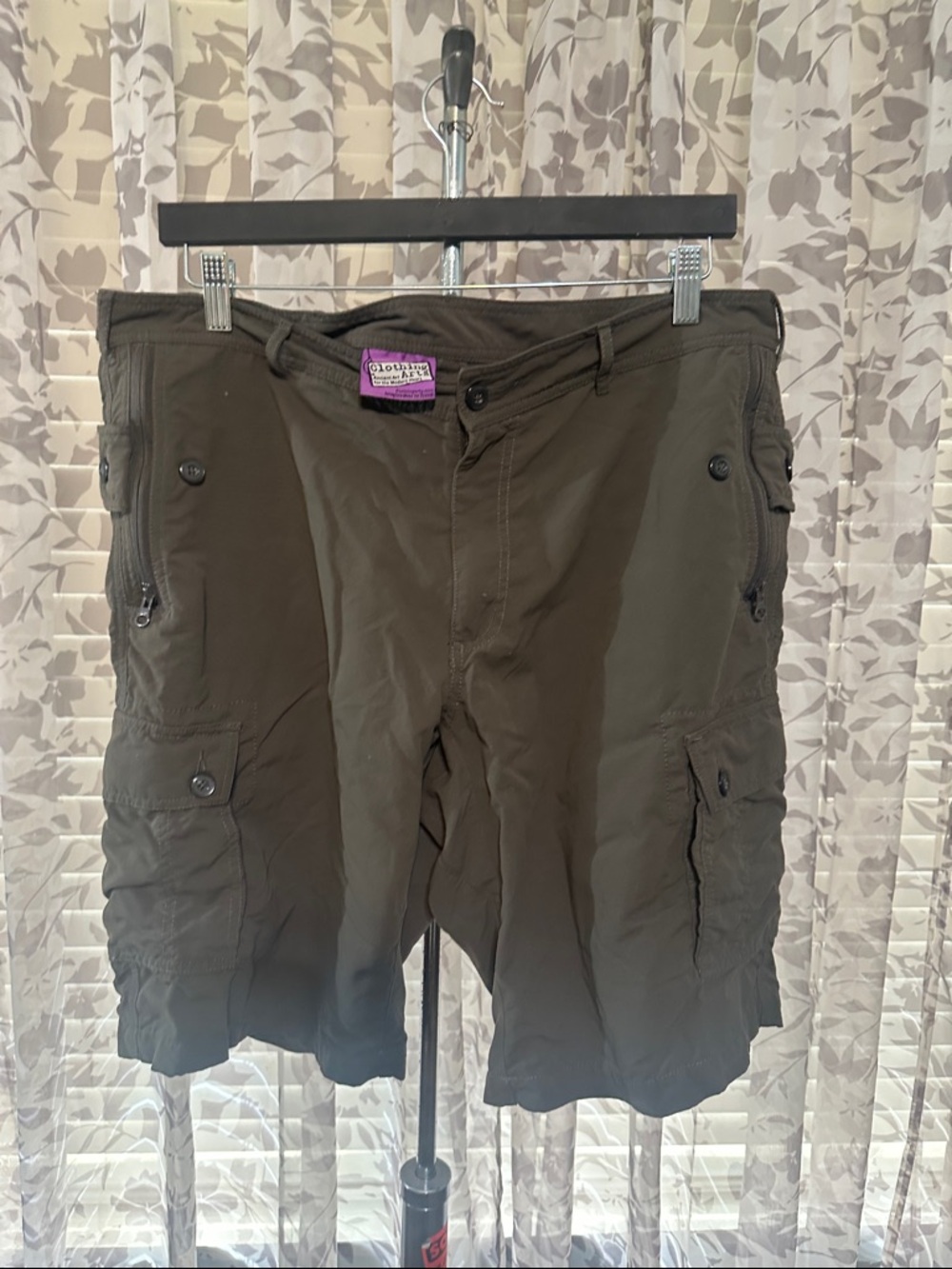 Clothing Arts travel Cargo Shorts in Dark Olive Green